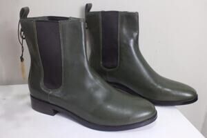 nwob WOMENS Cole Haan Evan Short Boot Waterproof 11 (BOTA1300